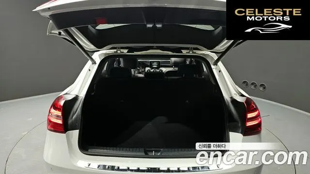 MERCEDES BENZ GLA-Classe X156 GLA220 2019 — photo 20 sur 20