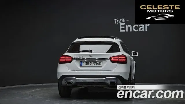 MERCEDES BENZ GLA-Classe X156 GLA220 2019 — photo 4 sur 20