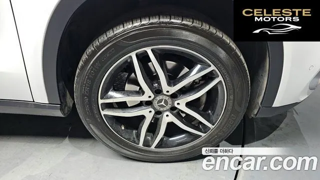 MERCEDES BENZ GLA-Classe X156 GLA220 2019 — photo 5 sur 20