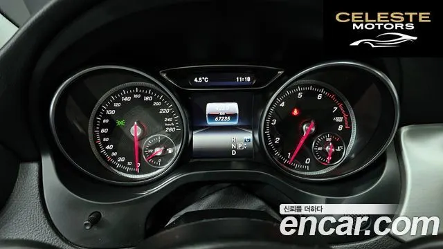 MERCEDES BENZ GLA-Classe X156 GLA220 2019 — photo 8 sur 20