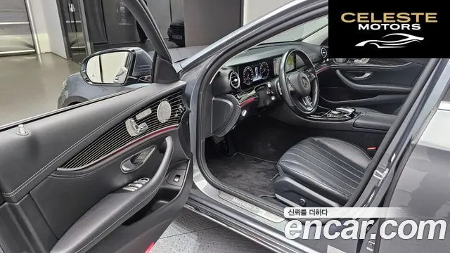 MERCEDES BENZ E-Classe W213 E400 4MATIC Exclusive 2017 — photo 10 sur 20