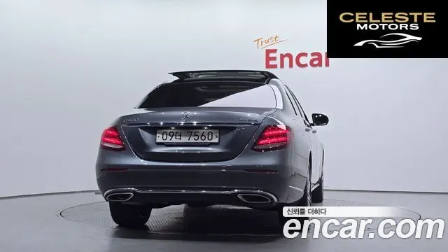 MERCEDES BENZ E-Classe W213 E400 4MATIC Exclusive 2017 — photo 4 sur 20