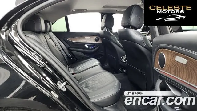 MERCEDES BENZ E-Classe W213 E220d 4MATIC Exclusive 2019 — photo 12 sur 26