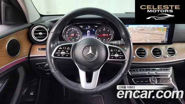 MERCEDES BENZ E-Classe W213 E220d 4MATIC Exclusive 2019 — photo 13 sur 26
