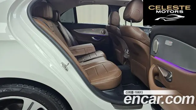 MERCEDES BENZ E-Classe W213 E300 Avantgarde 2019 — photo 12 sur 20