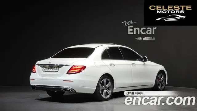 MERCEDES BENZ E-Classe W213 E300 Avantgarde 2019 — photo 2 sur 20
