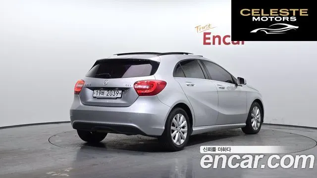 MERCEDES BENZ A-Classe W176 A200 CDI 2015 — photo 2 sur 20