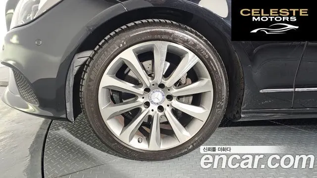 MERCEDES BENZ CLS-Classe W218 CLS250 d 4MATIC 2016 — photo 5 sur 20