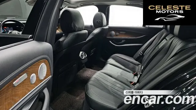 MERCEDES BENZ E-Classe W213 E300e Exclusive 2019 — photo 12 sur 26