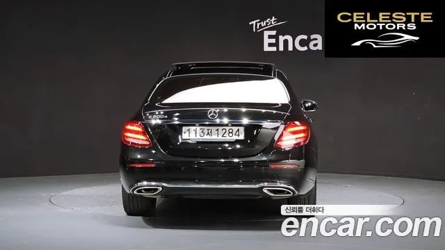 MERCEDES BENZ E-Classe W213 E300e Exclusive 2019 — photo 4 sur 26