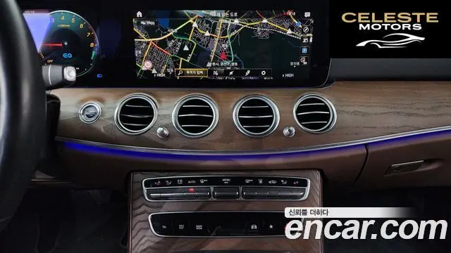 MERCEDES BENZ E-Classe W213 E300e 4MATIC Exclusive 2021 — photo 14 sur 20