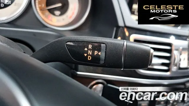 MERCEDES BENZ E-Classe W212 E300 4MATIC Avantgarde 2015 — photo 9 sur 20