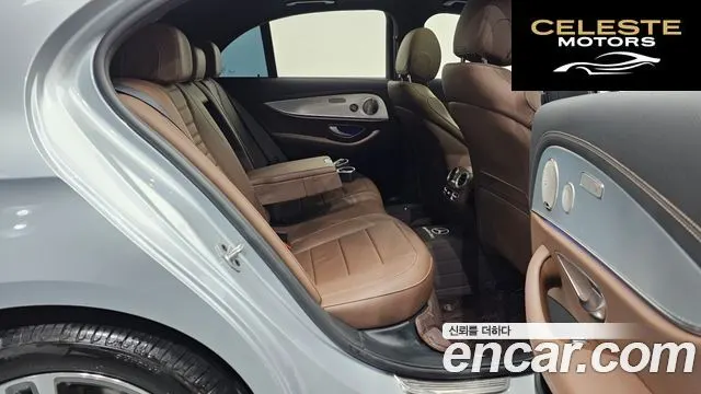 MERCEDES BENZ E-Classe W213 E350 4MATIC Avantgarde 2021 — photo 12 sur 20