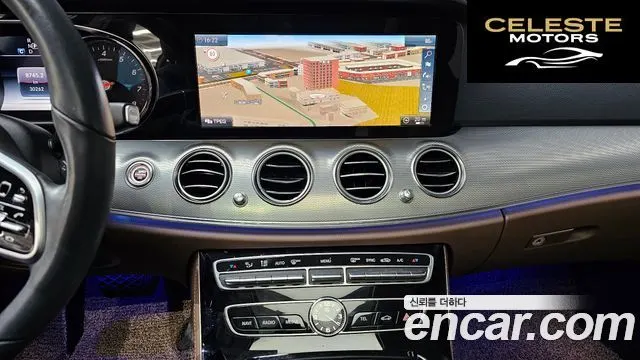 MERCEDES BENZ E-Classe W213 E300 Avantgarde 2019 — photo 15 sur 20
