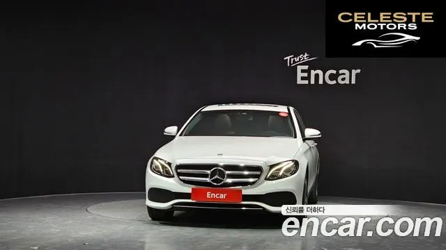MERCEDES BENZ E-Classe W213 E300 Avantgarde 2019 — photo 3 sur 20