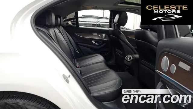 MERCEDES BENZ E-Classe W213 E300 Exclusive 2018 — photo 12 sur 20
