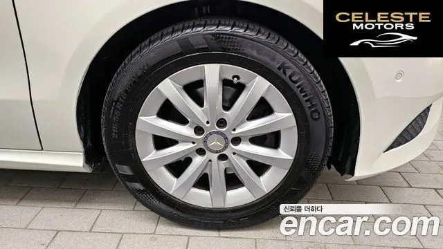 MERCEDES BENZ A-Classe W176 A200 CDI 2014 — photo 5 sur 26