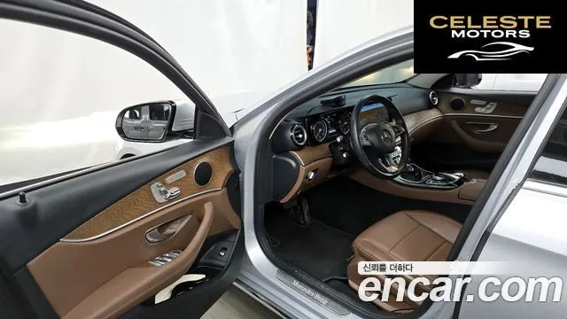 MERCEDES BENZ E-Classe W213 E300 4MATIC Exclusive 2018 — photo 10 sur 20