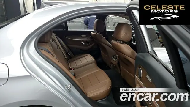 MERCEDES BENZ E-Classe W213 E300 4MATIC Exclusive 2018 — photo 12 sur 20