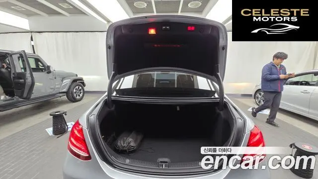 MERCEDES BENZ E-Classe W213 E300 4MATIC Exclusive 2018 — photo 20 sur 20