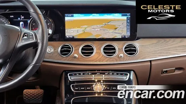 MERCEDES BENZ E-Classe W213 E300 4MATIC Exclusive 2018 — photo 13 sur 20
