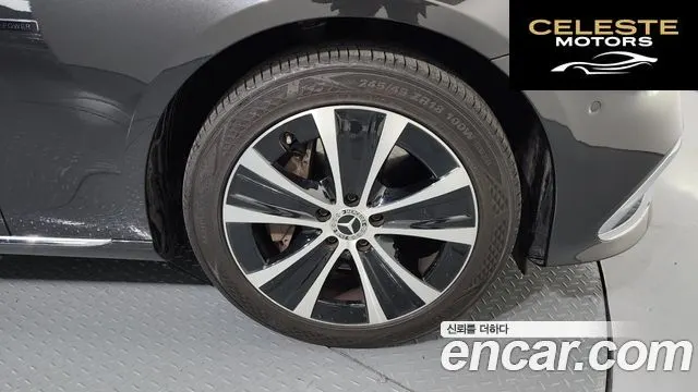 MERCEDES BENZ E-Classe W213 E300e 4MATIC Exclusive 2021 — photo 5 sur 20