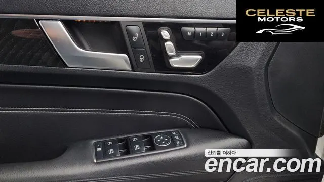 MERCEDES BENZ E-Classe W212 E400 Cabriolet 2016 — photo 18 sur 20