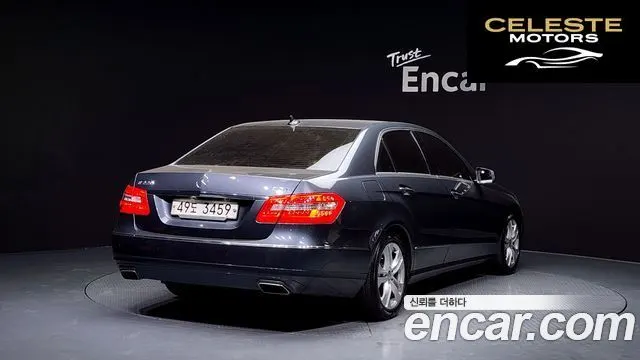 MERCEDES BENZ E-Classe W212 E220 CDI Avantgarde 2013 — photo 2 sur 20
