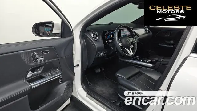 MERCEDES BENZ GLA-Classe H247 GLA220 2021 — photo 10 sur 26
