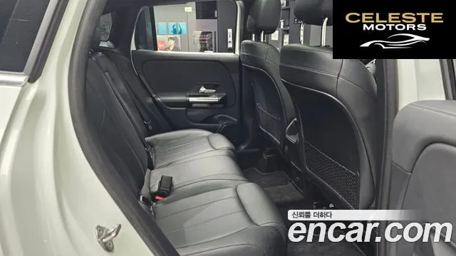 MERCEDES BENZ GLA-Classe H247 GLA220 2021 — photo 12 sur 26