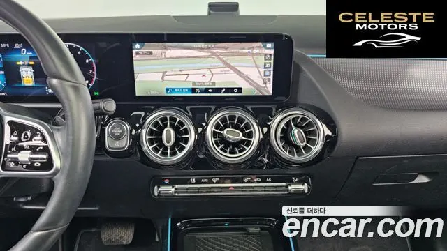 MERCEDES BENZ GLA-Classe H247 GLA220 2021 — photo 14 sur 26