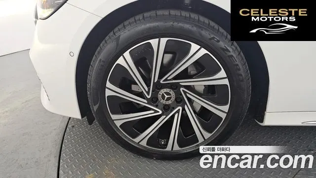 MERCEDES BENZ E-Classe W214 E300 4MATIC Exclusive 2025 — photo 5 sur 20