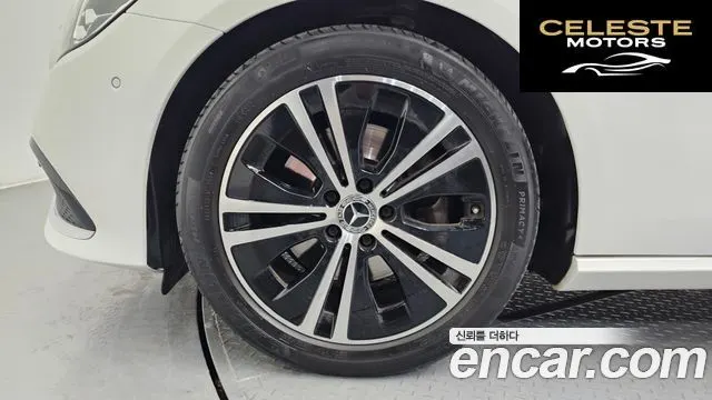 MERCEDES BENZ E-Classe W213 E250 Avantgarde 2022 — photo 5 sur 20