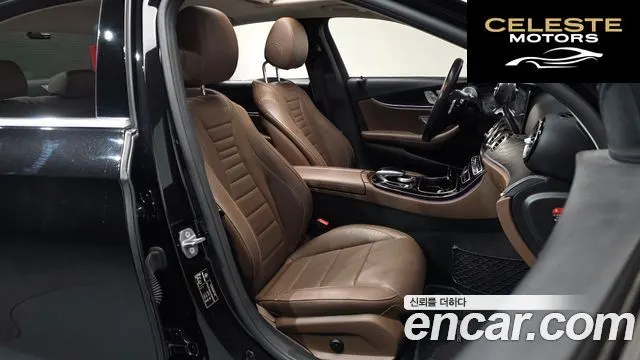 MERCEDES BENZ E-Classe W213 E300 4MATIC Avantgarde 2018 — photo 10 sur 20