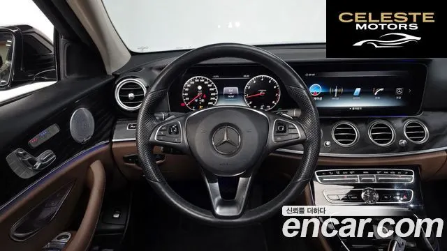 MERCEDES BENZ E-Classe W213 E300 4MATIC Avantgarde 2018 — photo 13 sur 20