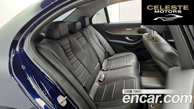 MERCEDES BENZ E-Classe W213 E300 Exclusive 2018 — photo 12 sur 20