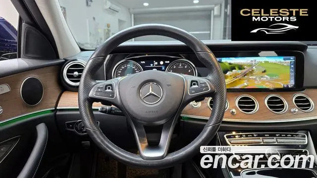 MERCEDES BENZ E-Classe W213 E300 Exclusive 2018 — photo 14 sur 20