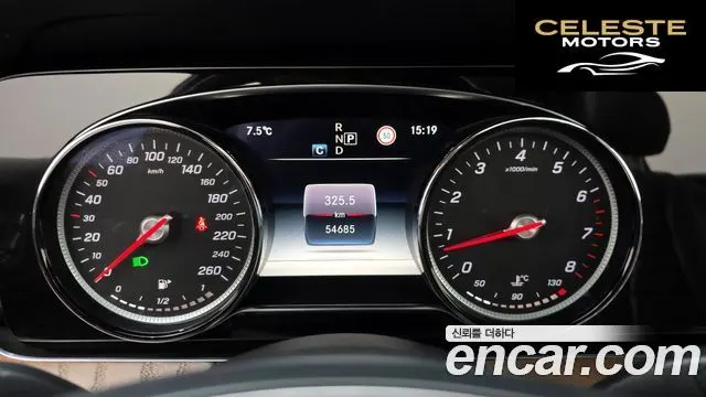 MERCEDES BENZ E-Classe W213 E300 Exclusive 2018 — photo 8 sur 20