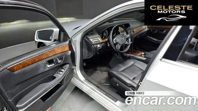 MERCEDES BENZ E-Classe W212 E200 2014 — photo 10 sur 20