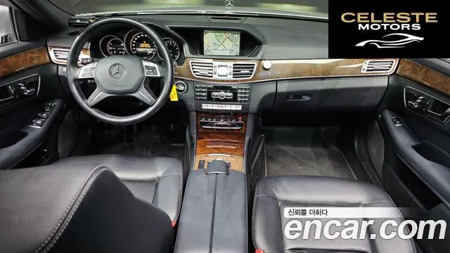 MERCEDES BENZ E-Classe W212 E200 2014 — photo 7 sur 20