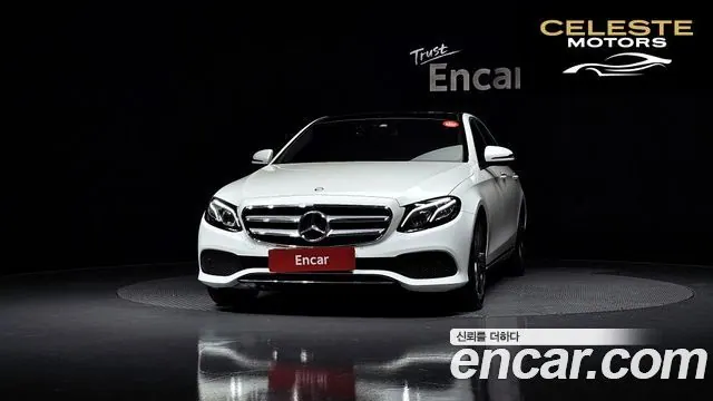 MERCEDES BENZ E-Classe W213 E300 Avantgarde 2017 — photo 3 sur 20