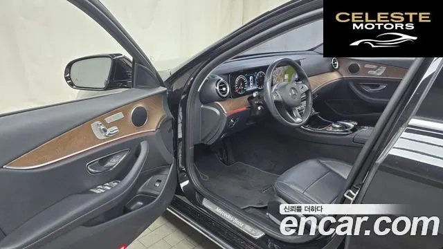 MERCEDES BENZ E-Classe W213 E300 4MATIC Exclusive 2018 — photo 10 sur 20