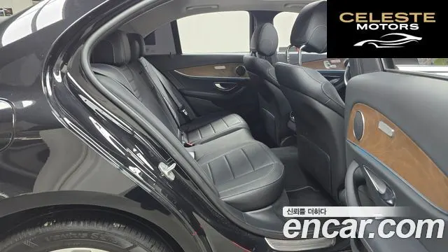 MERCEDES BENZ E-Classe W213 E300 4MATIC Exclusive 2018 — photo 12 sur 20