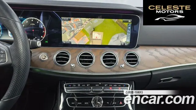 MERCEDES BENZ E-Classe W213 E300 4MATIC Exclusive 2018 — photo 14 sur 20
