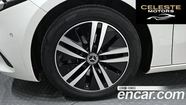 MERCEDES BENZ A-Classe W177 A200d Berline 2021 — photo 5 sur 20