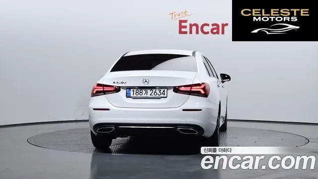 MERCEDES BENZ A-Classe W177 A200d Berline 2021 — photo 4 sur 20