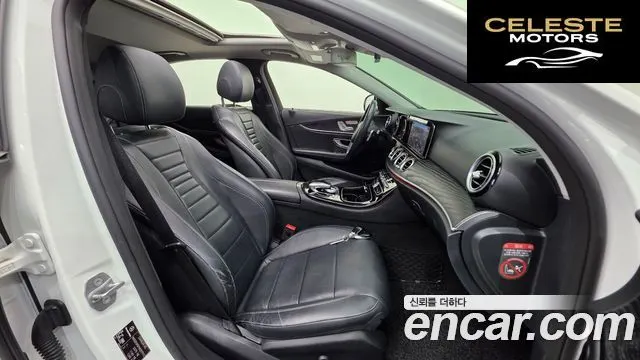 MERCEDES BENZ E-Classe W213 E220d 4MATIC Avantgarde 2017 — photo 10 sur 20