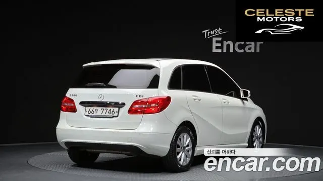 MERCEDES BENZ B-Classe W246 B200 CDI 2013 — photo 2 sur 26