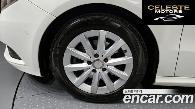 MERCEDES BENZ B-Classe W246 B200 CDI 2013 — photo 5 sur 26