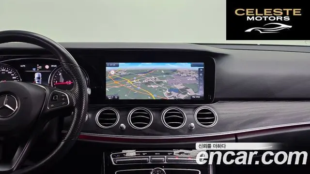 MERCEDES BENZ E-Classe W213 E220d 4MATIC Avantgarde 2017 — photo 16 sur 20